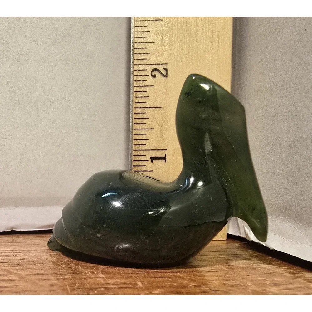 Vintage Jade Green‎ Stone Pelican Bird Figurine Carved 2
